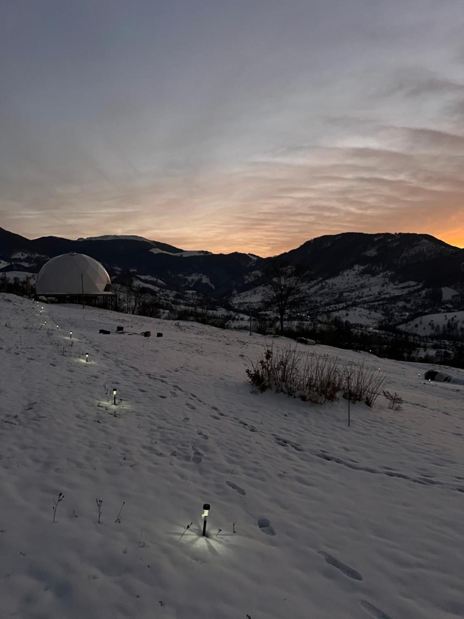 Hotel Starry Dome - Manta'S Retreat Glamping Cornereva Extérieur photo